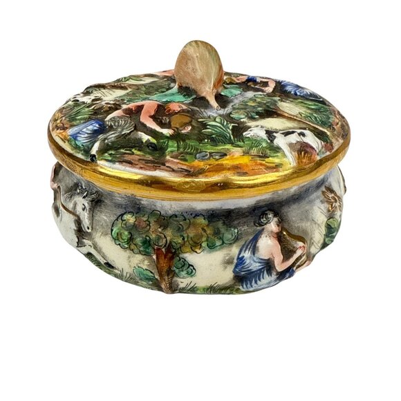 Vintage Capodimonte Italy 621 Crowned N Porcelain Trinket Box Pastoral Scenes - Picture 6 of 8